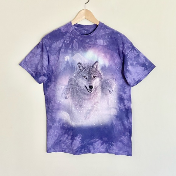 The Mountain Northern Lights Wolf Tie Dyed Purple T Shirt Adult size Medium - Picture 2 of 6